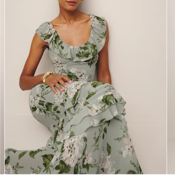 Reformation Dresses & Skirts - Reformation Sage Floral Maxi Dress